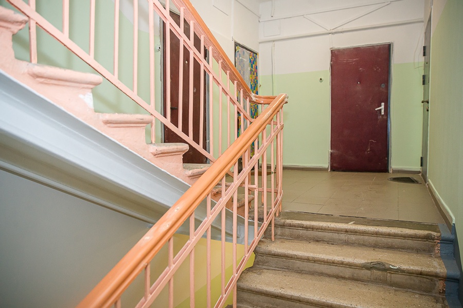 Собственники могут навести порядок в подъезде своего дома с помощью приложения «Госуслуги Дом»